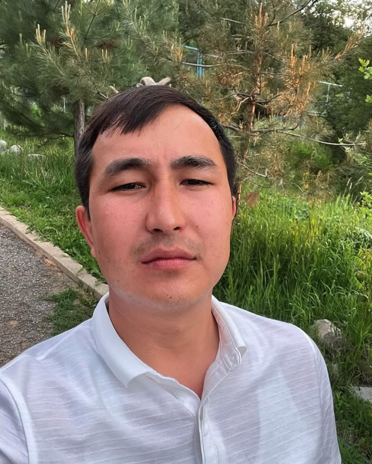 Құрылтайшы фотосы